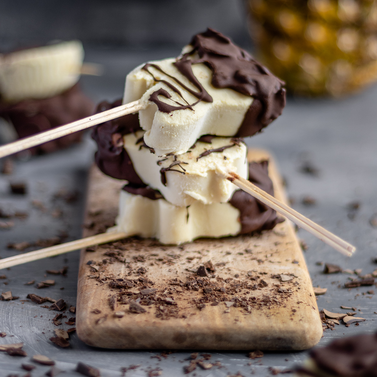 Сладолед на клечка с ананас и шоколад / Pineapple & Chocolate Ice Cream